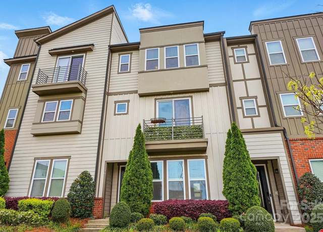 Property at 3216 Moss Ln, Charlotte, NC 28206, 3 beds, 3.5 baths