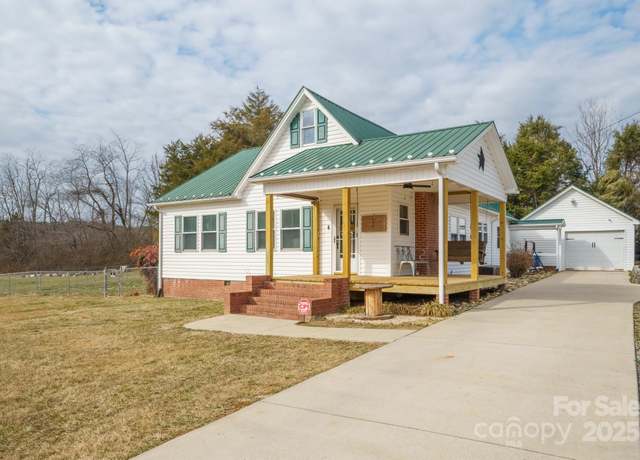 Property at 4039 Hartland Rd, Lenoir, NC 28645, 4 beds, 1.5 baths