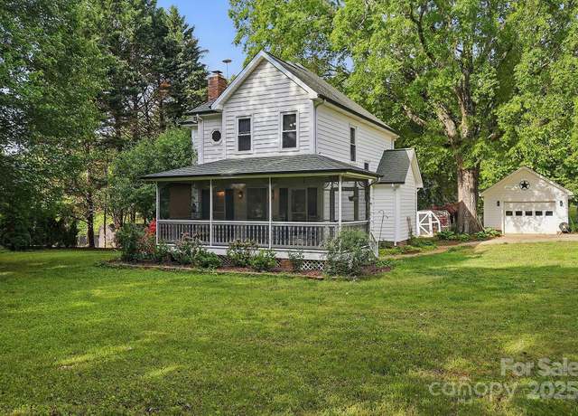 Property at 105 Horsestable Ct, Mooresville, NC 28115, 3 beds, 2.5 baths