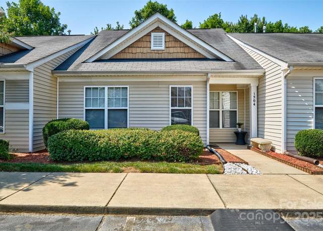 Property at 1504 Harpers Inlet Dr, Lake Wylie, SC 29710, 3 beds, 2 baths