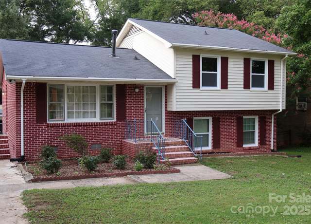 Property at 6727 Cedar Springs Rd, Charlotte, NC 28212, 3 beds, 1.5 baths