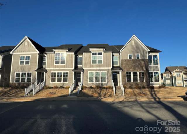 Property at 143 Carriage Club Dr #102, Mooresville, NC 28117, 3 beds, 2.5 baths