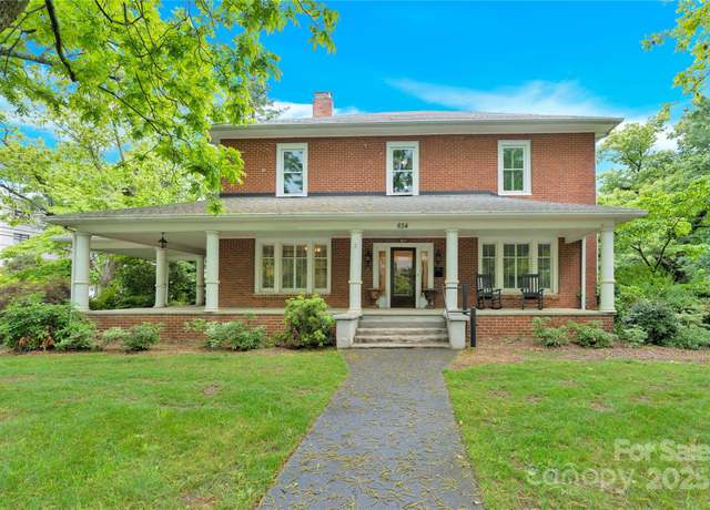 Property at 634 E Center Ave, Mooresville, NC 28115, 4 beds, 2 baths