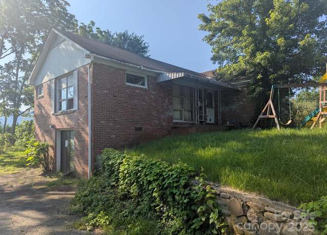 Property at 1397 Dutch Cove Rd, Canton, NC 28716, 3 beds, 2 baths
