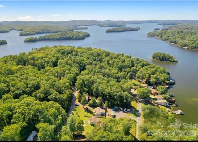 Property at 154 Skyline Dr, New London, NC 28127, 3 beds, 2 baths