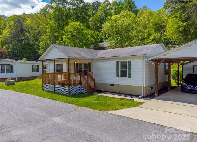 Property at 314 Chickamauga Cir, Cullowhee, NC 28723, 3 beds, 2 baths