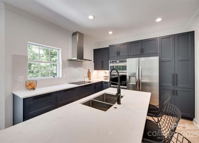 Property at 1134 Blueberry Ln, Charlotte, NC 28226, 4 beds, 3.5 baths