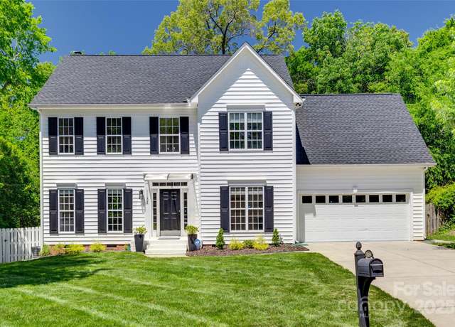 Property at 1134 Blueberry Ln, Charlotte, NC 28226, 4 beds, 3.5 baths