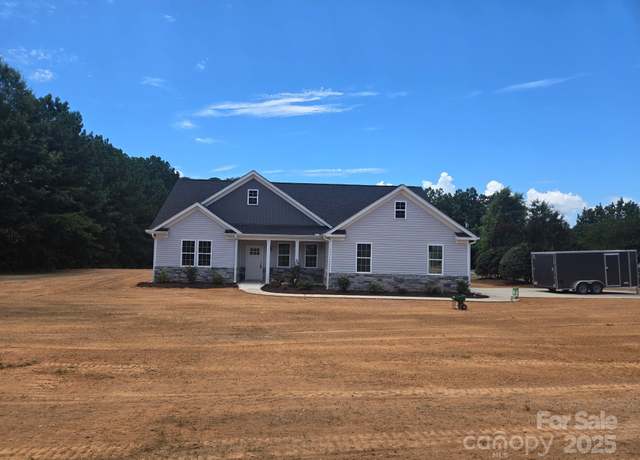 Property at 1025 Emanuel St, Kannapolis, NC 28081, 3 beds, 2 baths