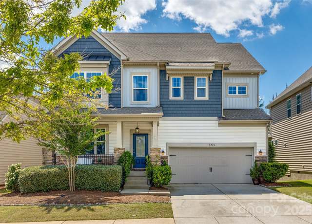 Property at 1226 Clingman Dr, Fort Mill, SC 29715, 4 beds, 3.5 baths