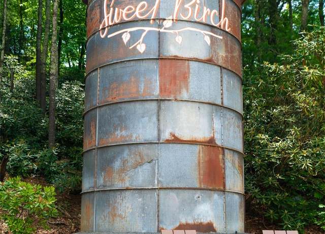 Property at 572 Sweet Birch Park Ln, Black Mountain, NC 28711, 3 beds, 2.5 baths