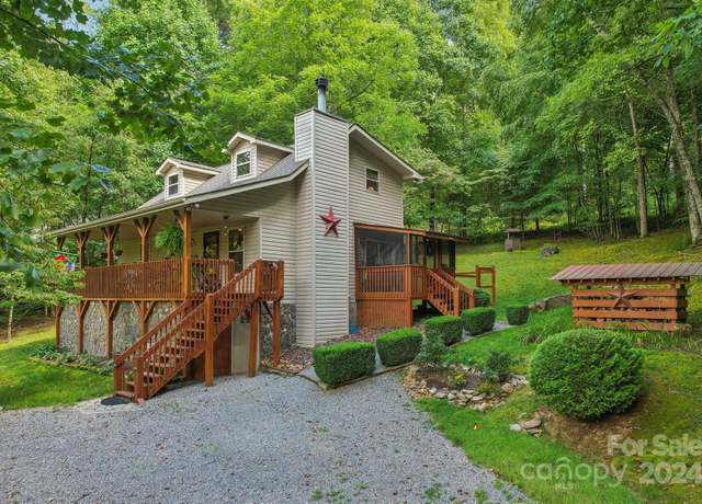 Property at 25 Rules Run Rd, Clyde, NC 28721, 2 beds, 2 baths