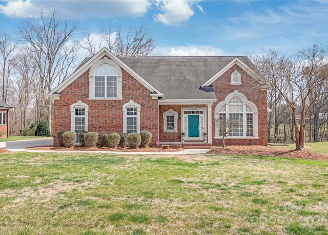 Property at 7925 Tottenham Dr, Harrisburg, NC 28075, 4 beds, 2.5 baths