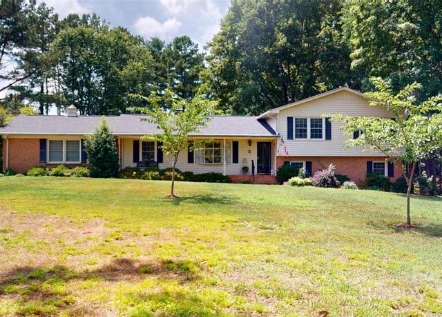 Property at 1112 Martha Dr, Monroe, NC 28112, 4 beds, 3 baths