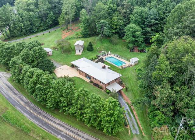 Property at 2615 Setzers Gap Rd, Lenoir, NC 28645, 3 beds, 2 baths