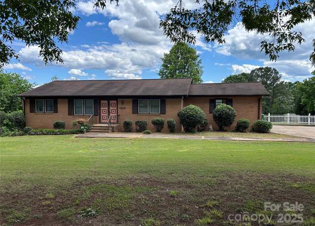 Property at 336 Bridges Rd, Blacksburg, SC 29702, 4 beds, 2.5 baths