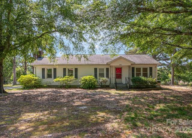 Property at 3595 Mt Holly Rd, Edgemoor, SC 29712, 2 beds, 1.5 baths