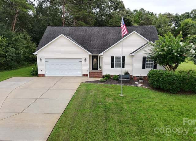 Property at 3083 Grassy Meadows Ct, Lincolnton, NC 28092, 3 beds, 2 baths