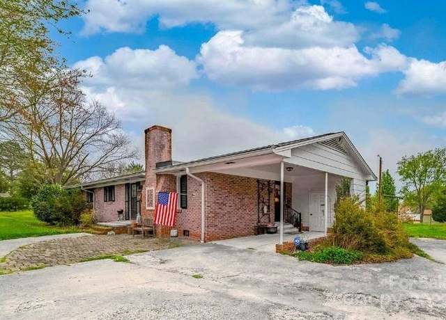 Property at 1910 York Hwy, York, SC 29745, 3 beds, 2 baths