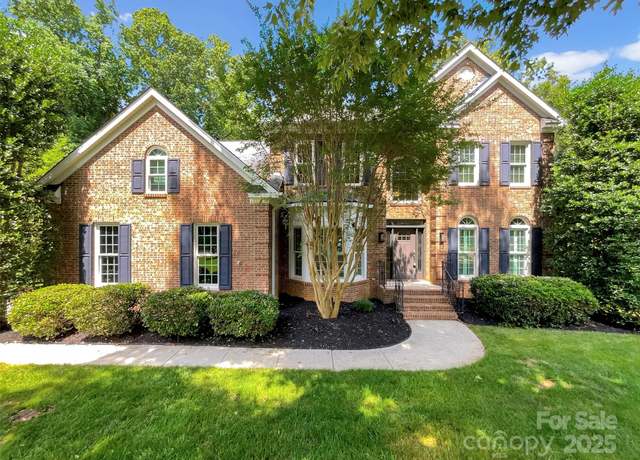 Property at 2027 Brook View Ct, Matthews, NC 28104, 5 beds, 3 baths