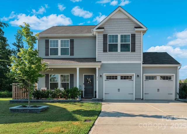 Property at 210 Clove Hitch Dr, Statesville, NC 28677, 3 beds, 2.5 baths