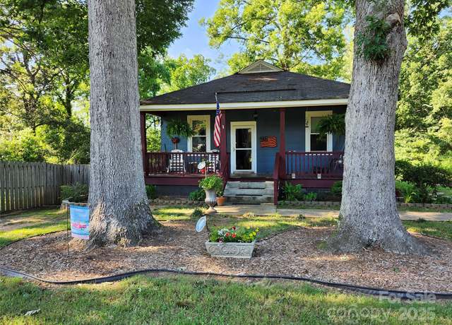Property at 323 Johnson St, Mount Holly, NC 28120, 2 beds, 1 bath