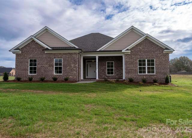 Property at 3034 Buffet Ln, Monroe, NC 28110, 3 beds, 2.5 baths