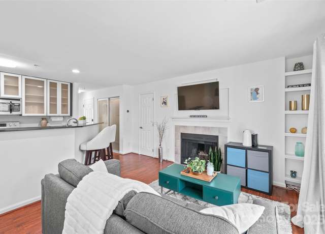 Property at 525 N Graham St Unit 2F, Charlotte, NC 28202, 1 bed, 1 bath