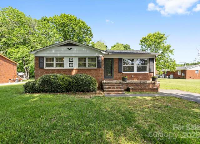 Property at 1053 Stoneybrook Ln, Rock Hill, SC 29730, 3 beds, 1.5 baths