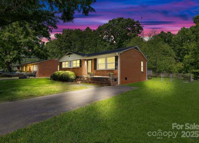 Property at 1053 Stoneybrook Ln, Rock Hill, SC 29730, 3 beds, 1.5 baths