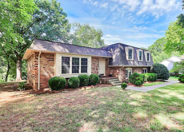 Property at 4210 Pepperidge Dr, Charlotte, NC 28226, 4 beds, 3 baths