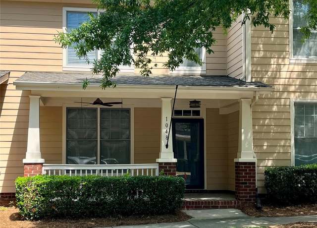 Property at 1048 Market St, Fort Mill, SC 29708, 2 beds, 2.5 baths