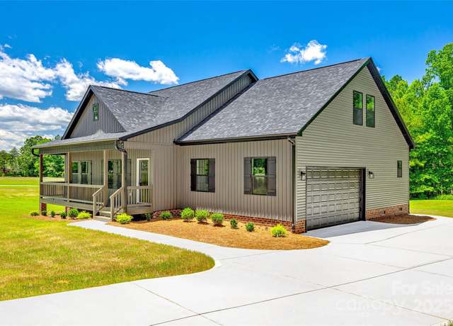 Property at 4692 Summerlin Pl, Rock Hill, SC 29732, 3 beds, 3 baths