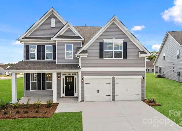 Property at 599 Fox Cove Rd, Hendersonville, NC 28792, 5 beds, 4 baths