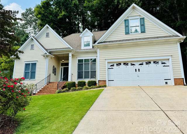 Property at 12707 Willow Grove Way, Huntersville, NC 28078, 4 beds, 2.5 baths