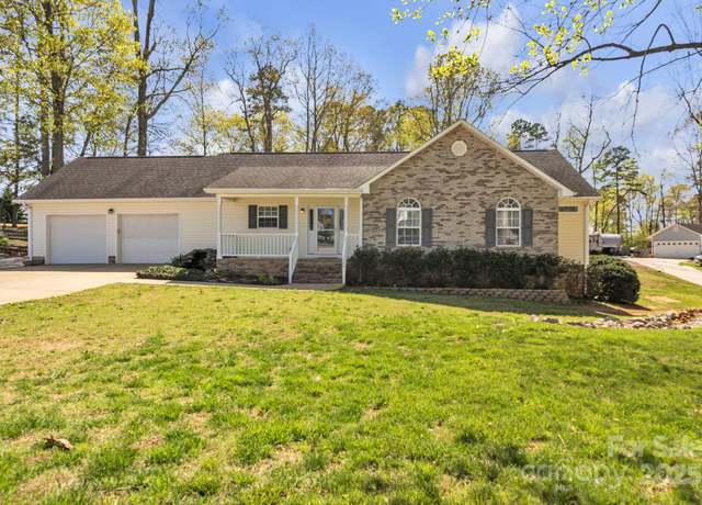 Property at 1584 Beverly Ln, Lincolnton, NC 28092, 4 beds, 2 baths