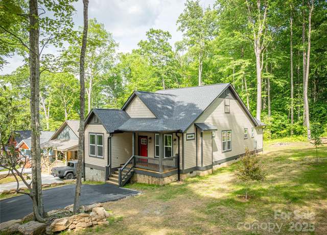 Property at 585 Twinbrook Ln, Maggie Valley, NC 28751, 3 beds, 2 baths