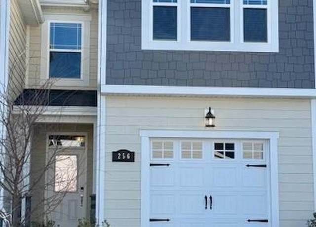 Property at 256 Laura Elizabeth Ln, Clover, SC 29710, 3 beds, 2.5 baths