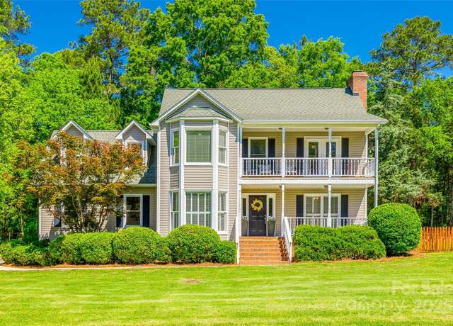 Property at 1355 Woodrun Ct, Rock Hill, SC 29732, 4 beds, 2.5 baths