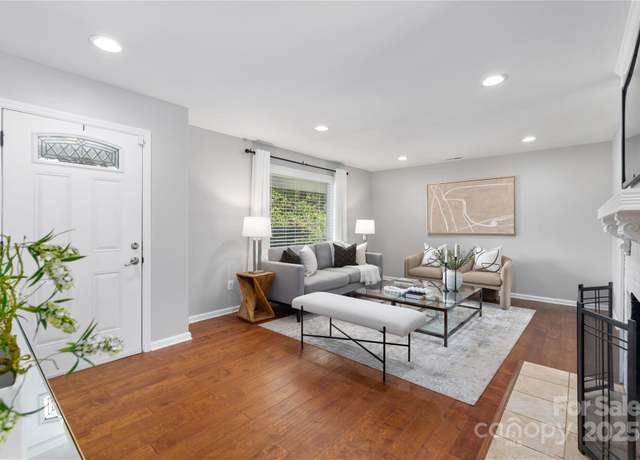 Property at 1940 Tyvola Rd, Charlotte, NC 28210, 3 beds, 2 baths