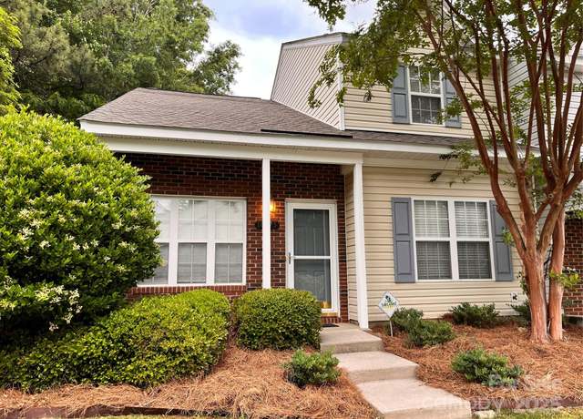 Property at 10875 Holly Ridge Blvd, Charlotte, NC 28216, 3 beds, 2.5 baths