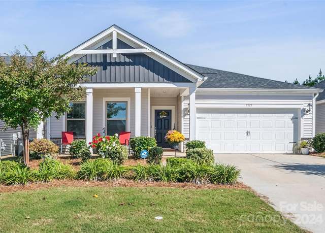 Property at 9529 Festival Way, Charlotte, NC 28215, 3 beds, 2 baths