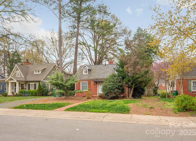 Property at 2508 Bay St, Charlotte, NC 28205, 2 beds, 1 bath