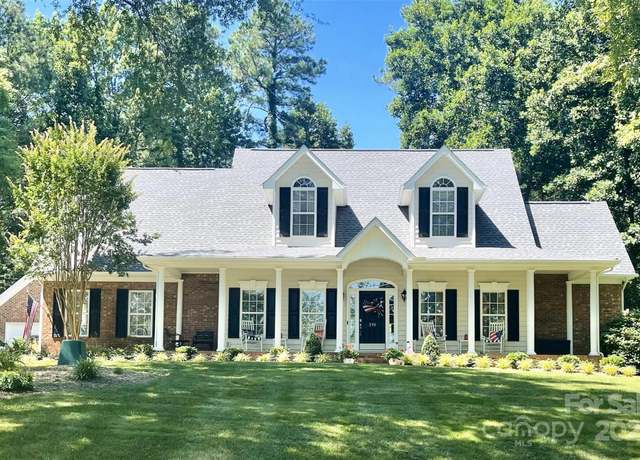 Property at 390 Robinson Rd, Mooresville, NC 28117, 4 beds, 3.5 baths