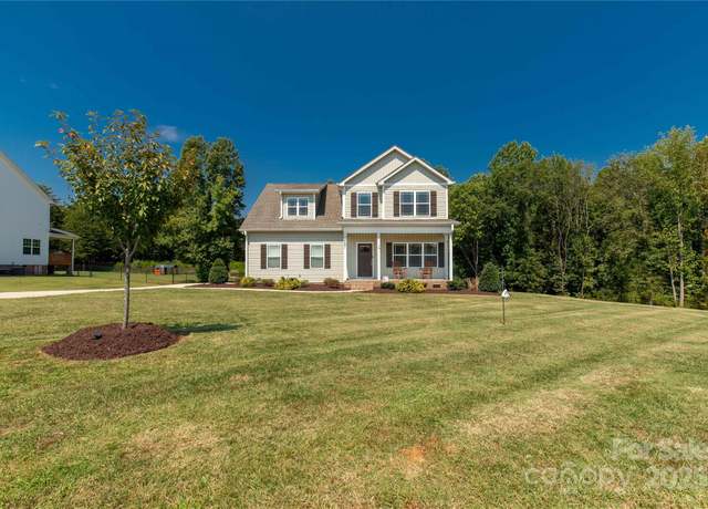 Property at 5051 Oxbow Run Ln, Clover, SC 29710, 4 beds, 3 baths