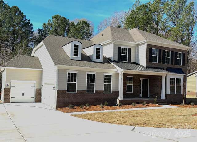 Property at 7005 New Town Rd, Waxhaw, NC 28173, 5 beds, 4.5 baths