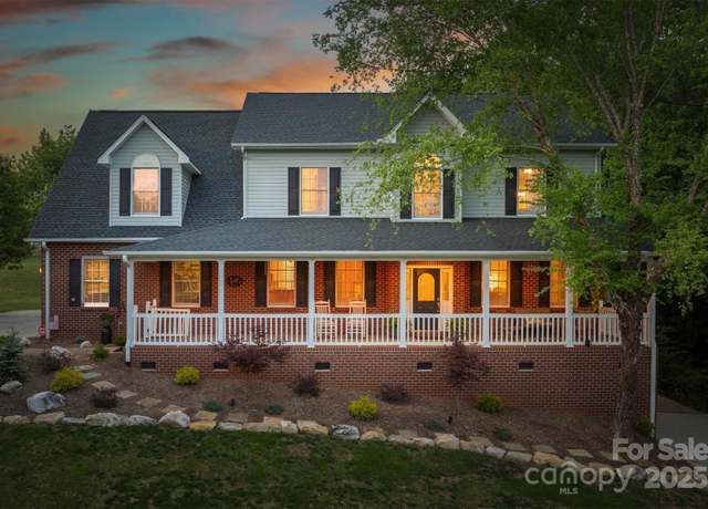 Property at 3 Kensington Ct, Granite Falls, NC 28630, 4 beds, 3.5 baths