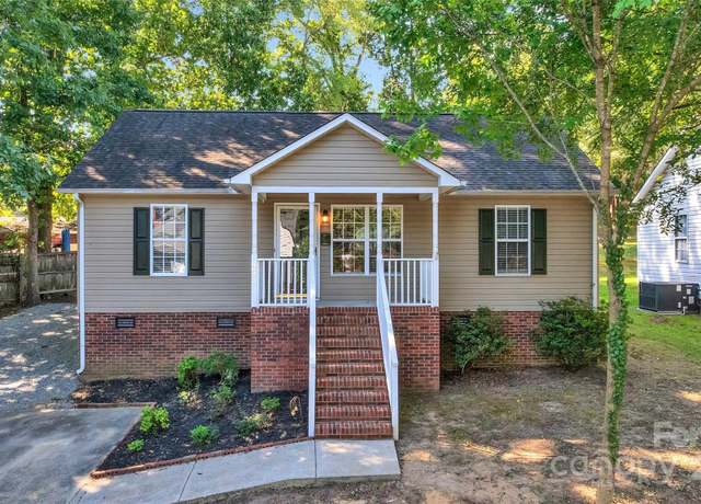 Property at 471 Hillandale St NE, Concord, NC 28025, 3 beds, 2 baths
