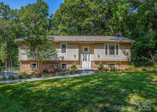 Property at 309 Cardinal Rd, Mills River, NC 28759, 3 beds, 2.5 baths