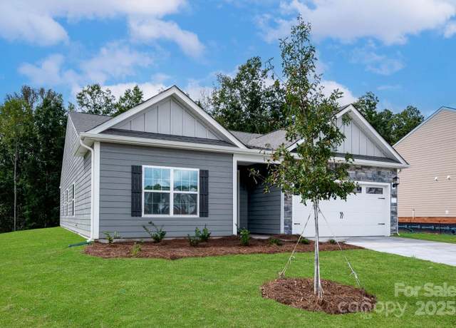 Property at 3512 Narrow Ln, Charlotte, NC 28215, 3 beds, 2 baths